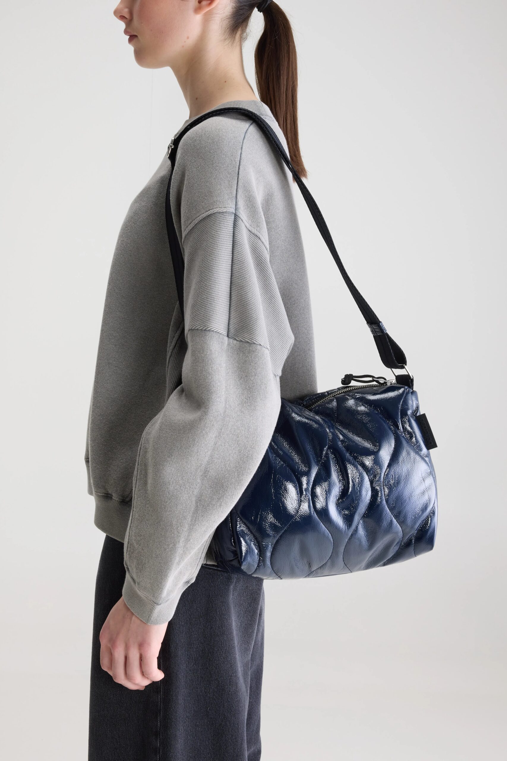 Hobbes crossbody bag – Captain - Imagen 3